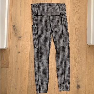 Lulu lemon leggings 25”
